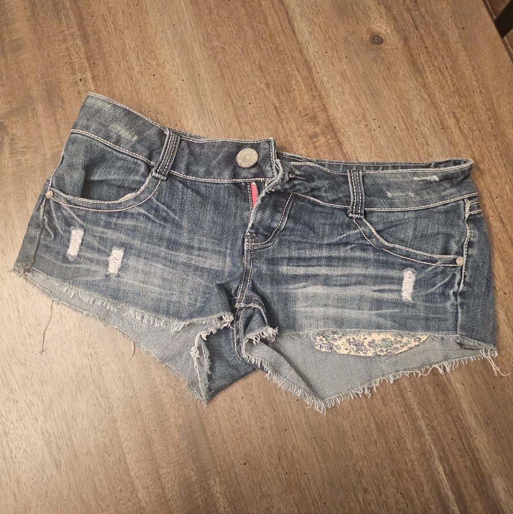 Almost Famous Shorts